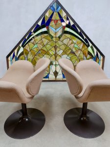 Vintage design Pierre Paulin Artifort little tulip chair