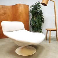 Vintage Artifort lounge chair draaifauteuil Dutch design swivel chair Geoffrey Harcourt F518