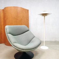 Vintage Dutch design swivel chair draaifauteuil Artifort Pierre Paulin F557