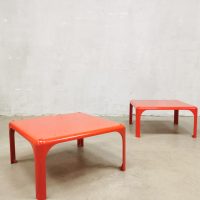 Midcentury stackable side tables bijzettafels Vico Magistretti voor Artemide Italy