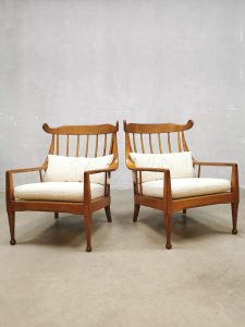 vintage Scandinavian design spijlenstoelen easy chairs cowhorns