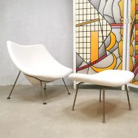 Midcentury Dutch design 'Oyster' easy chair and ottoman Pierre Paulin Artifort F157 bouclé