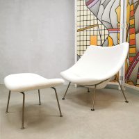 Midcentury Dutch design 'Oyster' easy chair and ottoman Pierre Paulin Artifort F157 bouclé vintage