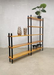 Midcentury Dutch vintage design shelving unit de Boer Goud Lutjes cabinet stokkenkast