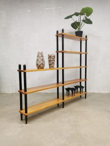 Midcentury Dutch vintage design shelving unit de Boer Goud Lutjes cabinet stokkenkast