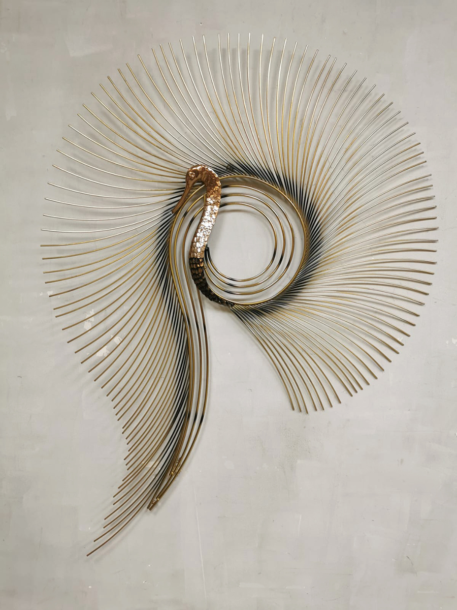 Vintage design Swan wall sculpture brass zwaan Curtis Jere