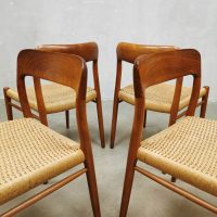Deens design Niels Otto Møller nr. 75 dining chairs eetkamerstoelen