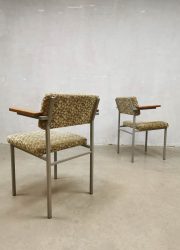 Vintage Dutch design dining arm chairs eetkamerstoelen Gijs van der Sluis nr. 33
