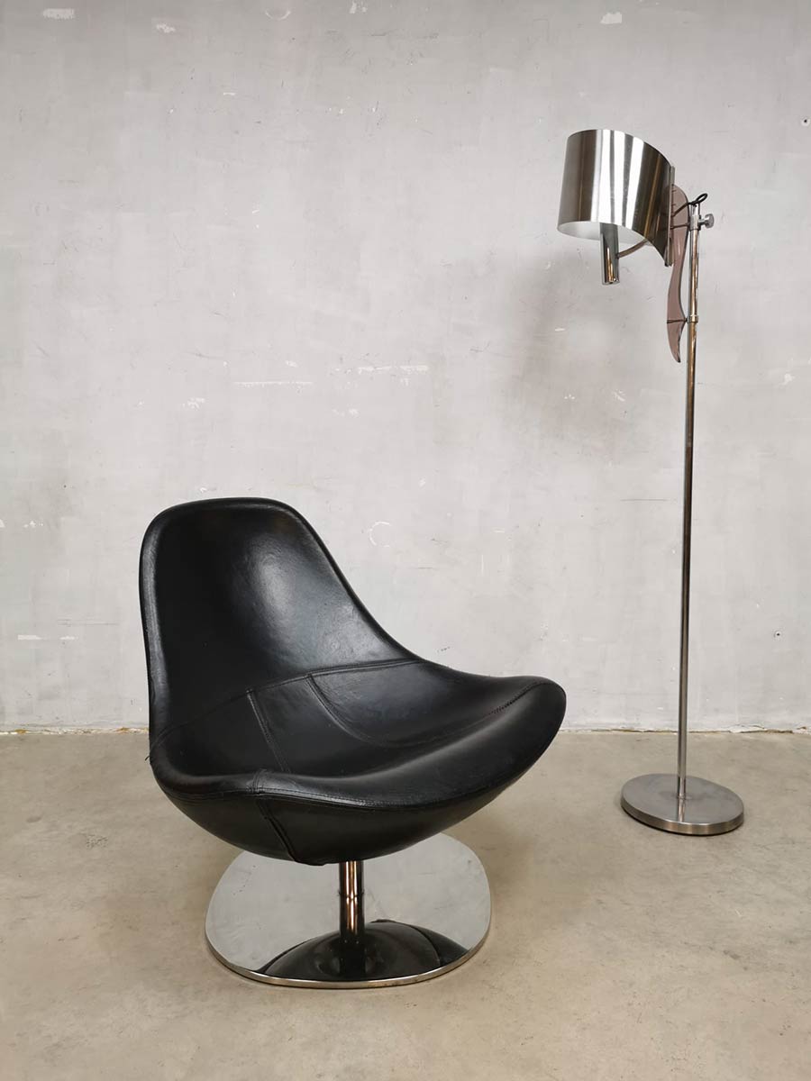 Vintage swivel chair black leather draaifauteuil Madmen style