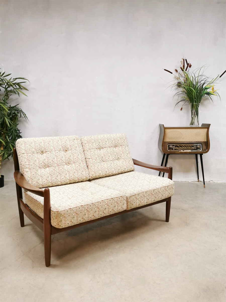 Midcentury Danish design two seat sofa twee zits bank Grete Jalk