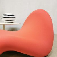 Dutch design Maastricht Pierre Paulin Artifort fauteuil Tongue lounge chair