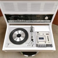 Vintage muziek music turntable stereo design ontwerp