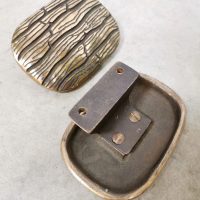 Midcentury Brutalist 'Brass' push and pull door handles deurknop