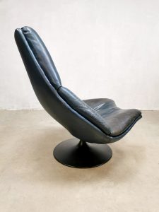 Midcentury Dutch design swivel chair draaifauteuil Geoffrey Harcourt Artifort