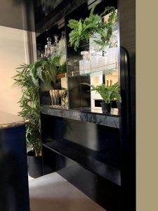 Midcentury vintage design brass bar cabinet cocktail bar 'Eclectic Chique'
