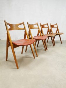 Midcentury vintage dining chairs vintage eetkamerstoelen Sawbuck CH29 H. Wegner