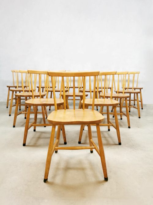 Vintage Dutch design spindle back dining chairs spijlenstoelen Pastoe