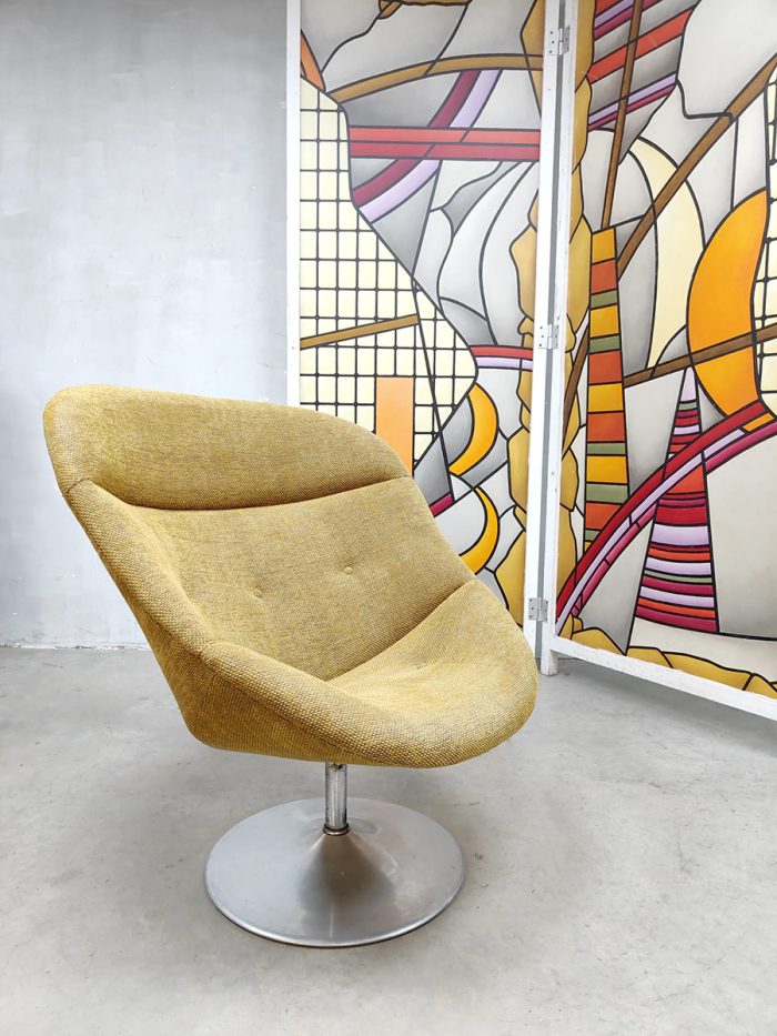 Vintage Dutch design swivel chair draaifauteuil Rudolf Wolf voor Rohé Noordwolde
