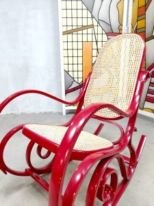 Vintage Midcentury Rocking chair schommelstoel Michael Thonet 70s