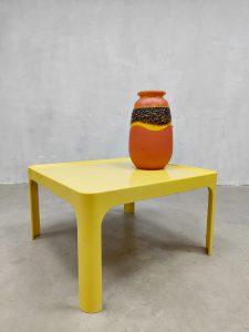 Vintage Modern space age yellow coffee table gele salontafel Preben Fabricius