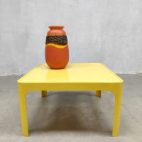 Vintage Midcentury space age yellow coffee table gele salontafel Preben Fabricius