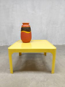 Vintage Midcentury space age yellow coffee table gele salontafel Preben Fabricius