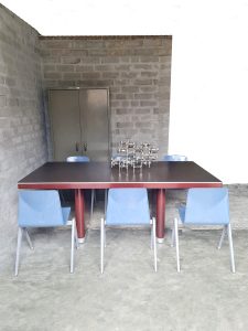 Dutch Industrial design dining table desk eetkamer tafel bureau Ahrend Oda