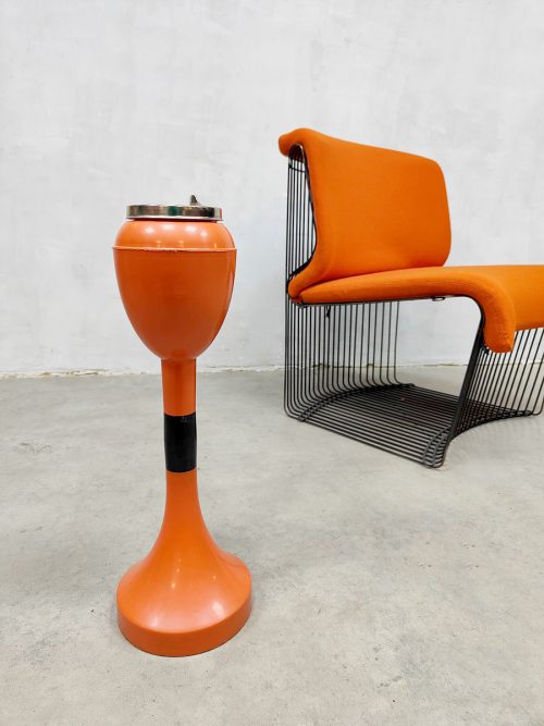 Vintage Italian design standing ashtray asbak 60s