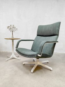 Vintage swivel armchair draaifauteuil Geoffrey Harcourt Artifort F141
