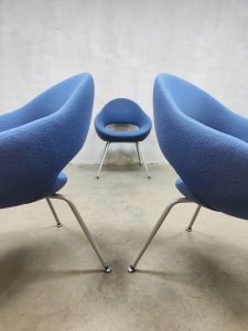 Midcentury Dutch design dining chairs eetkamerstoelen René Holten Artifort Shark