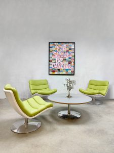 Dutch design vintage lounge set swivel chairs draaifauteuils & coffee table Artifort 'Green spirit'