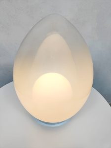 Midcentury Italian design Goffredo Reggiani egg table lamp