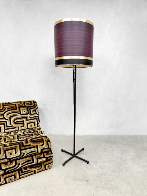 Vintage Italian design modernist floor lamp