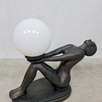 Vintage ceramic sculpture globe lamp keramieke tafellamp 'Art deco lady'