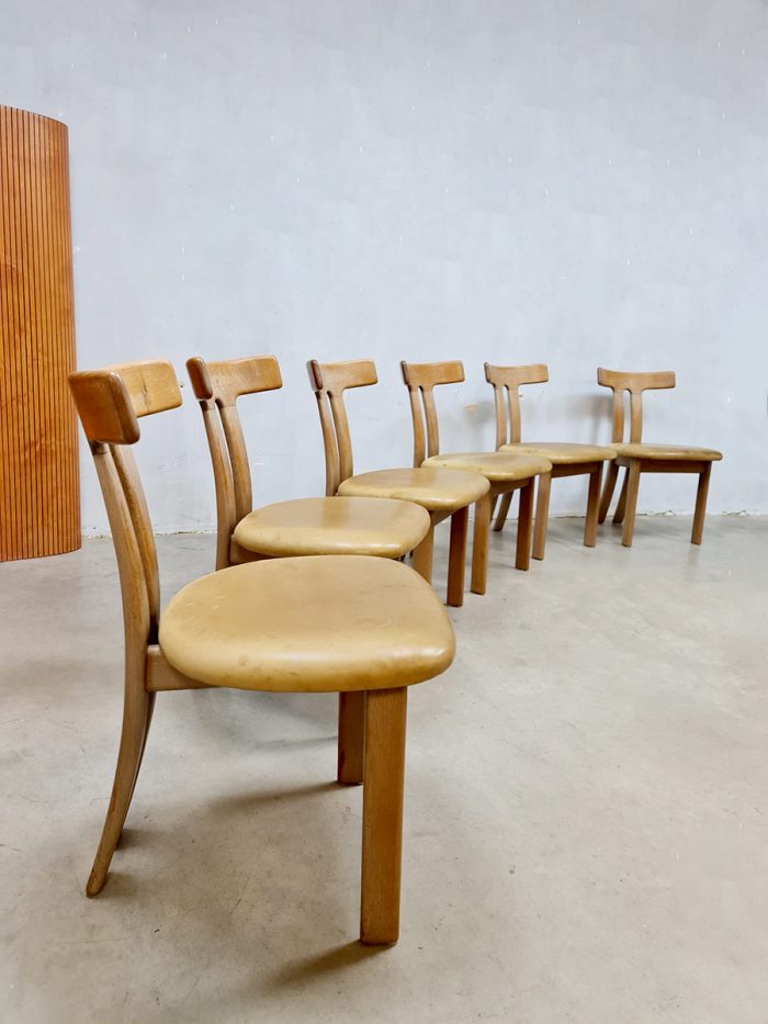 Midcentury design 'T-shape' oak dining chairs