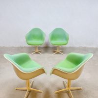 Midcentury Fiberglass armchairs stoelen la Fonda by Charles & Ray Eames Herman Miller