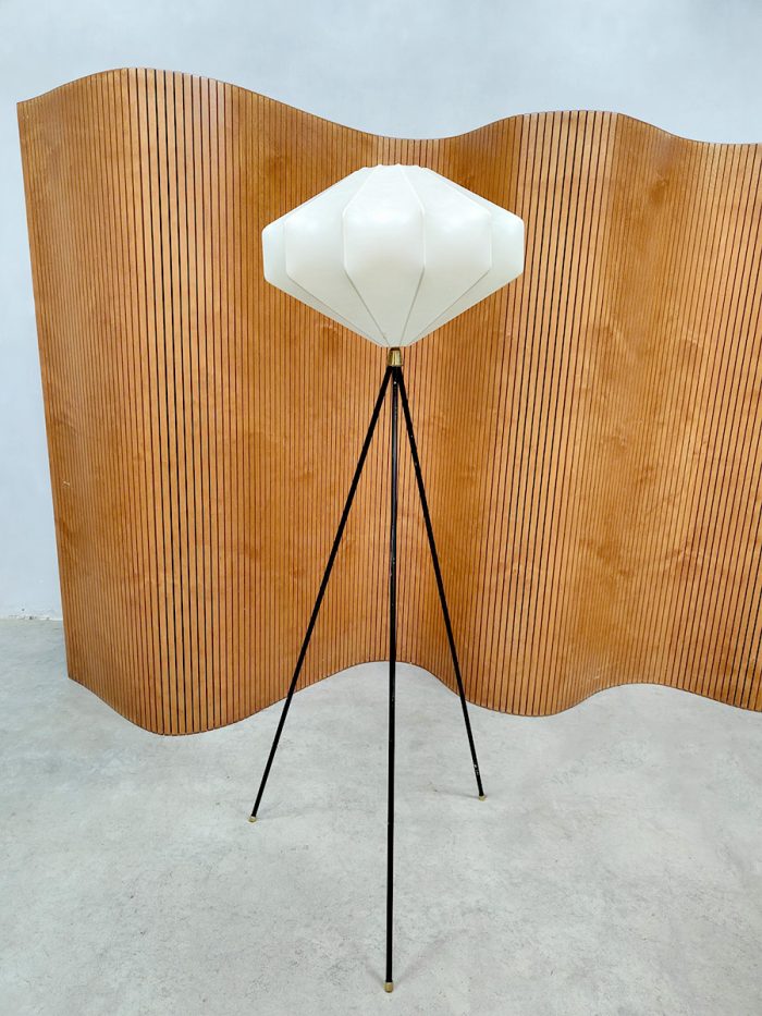 Cocoon tripod lamp Castiglioni style Italian fiberglass cocoon lamp