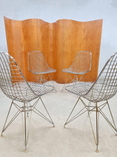 Vintage wire Eames chair draadstoel DKR Vitra eetkamerstoel chrome