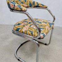 Midcentury design tubular chairs Zougoise Victoria Switzerland 1970s buisframe eetkamerstoelen vintage chroom