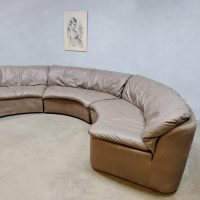 Space age circular modular sofa modulaire ronde sofa leather grey