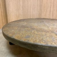 Brutalist rond natural slate coffee table stone leistenen vintage salontafel natuursteen