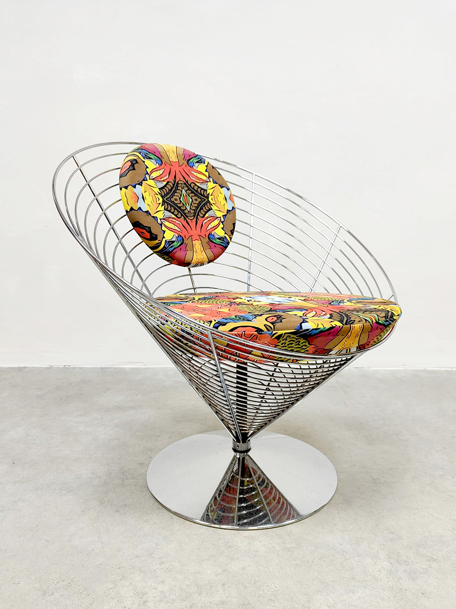 Vintage wire cone easy chair Fritz Hansen Verner Panton 'Alpha Owl print'