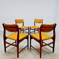 Vintage Danish dining chairs Deense eetkamerstoelen 'Orange funk'