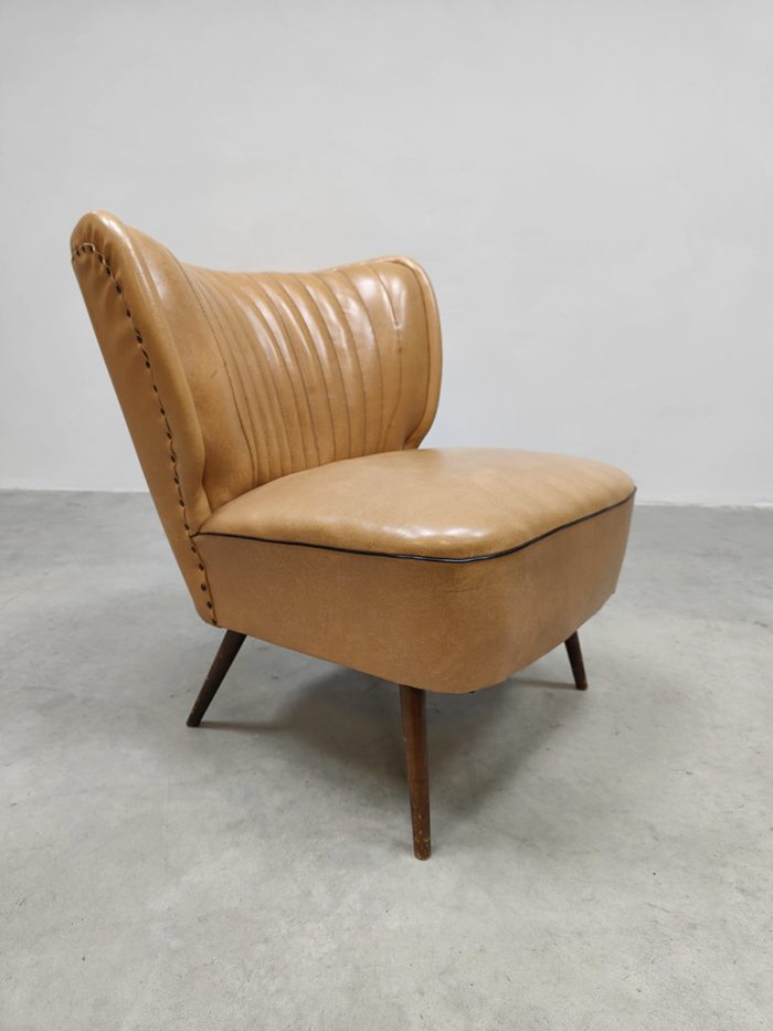 Midcentury cocktail chair club fauteuil camel skai leather