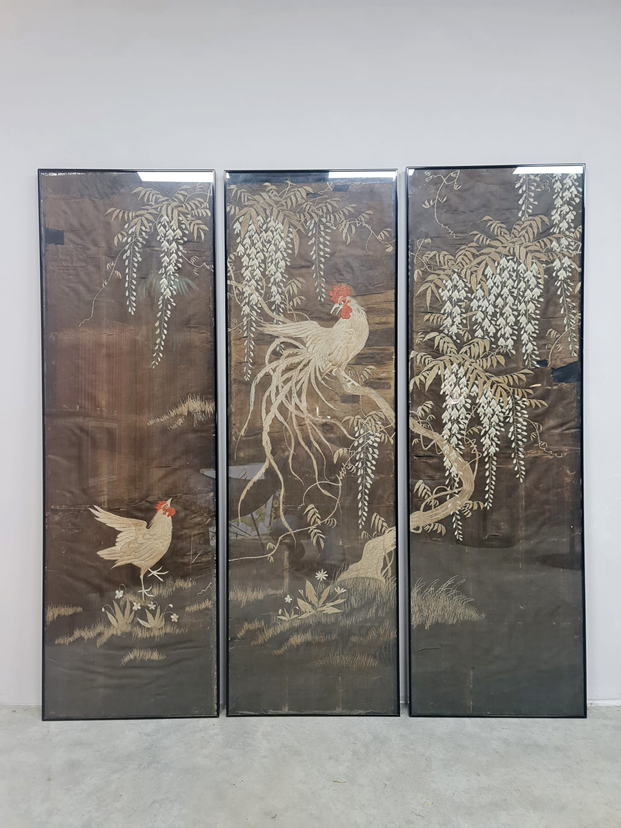 Chinoiserie Asian silk embroidery wall art panel screen 'le Coq'