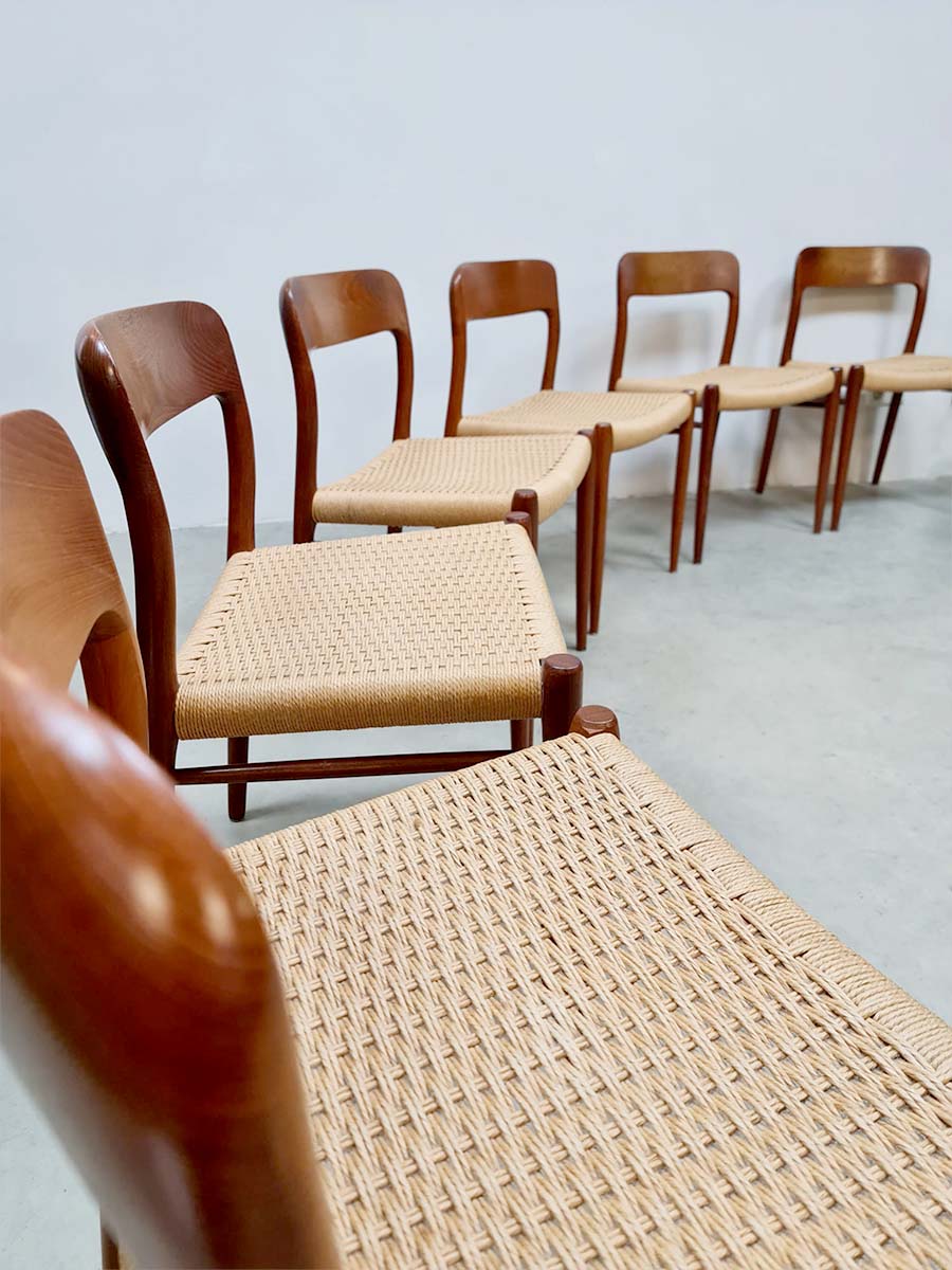 Vintage model No.75 dining chairs eetkamer stoelen Niels O. Møller voor J.L. Møller