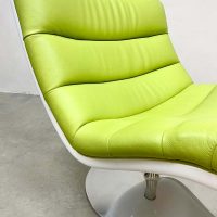Midcentury Dutch design swivel chair draaifauteuil Artifort 'Green spirit'