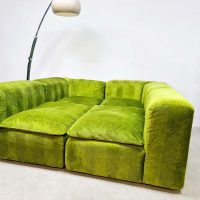 Vintage interior modular sofa green velvet modulaire elementen bank seventies design