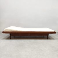 Vintage Dutch design teak bed daybed lounge bank 'Minimalism'