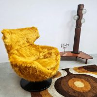 Vintage wingback swivel egg chair 'Jupiter' Pierre Guariche Meurop 'Furry'